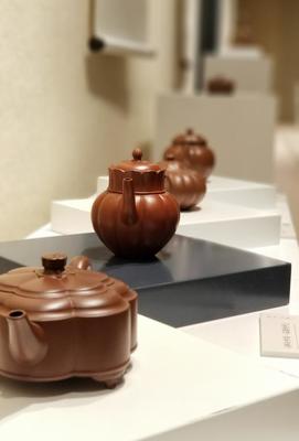 江南雅藝風傳南粵!“紫砂九雋”匯聚宜興紫砂藝苑新銳在東莞開展